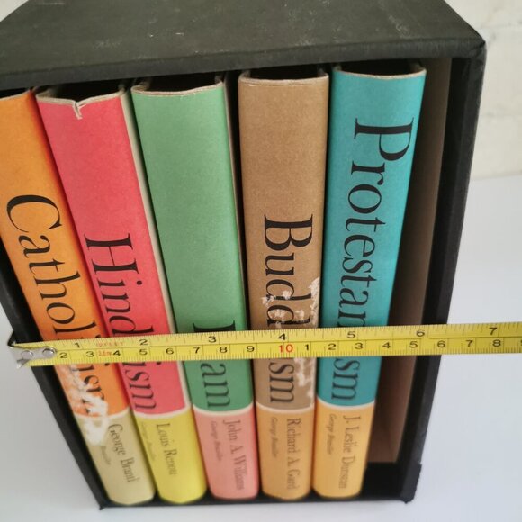 1960s Box Set of 5 Religious Books Vintage Hardcover Islam Catholicism Hinduism - Picture 10 of 11